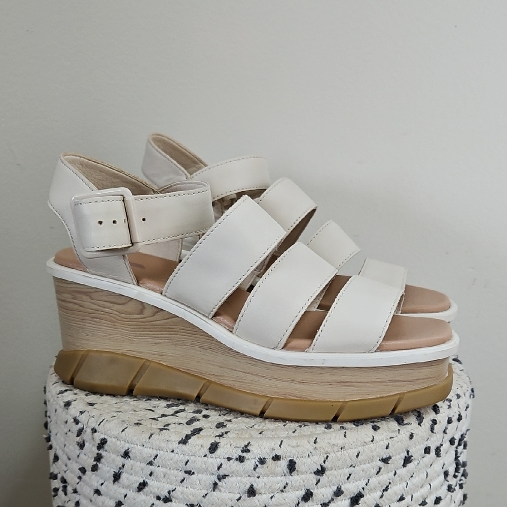Sorel Joanie III Cream Ankle Strap Wedge Sandals